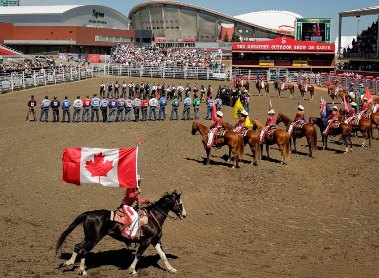Top 7 des Traditions Culturelles et Culinaires Uniques au Canada